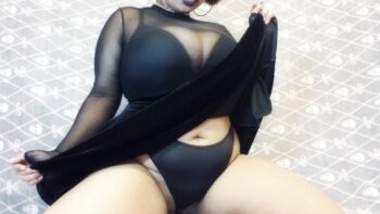 Maîtresse en Lingerie Cherche Soumis Dociles rencontre-Paris