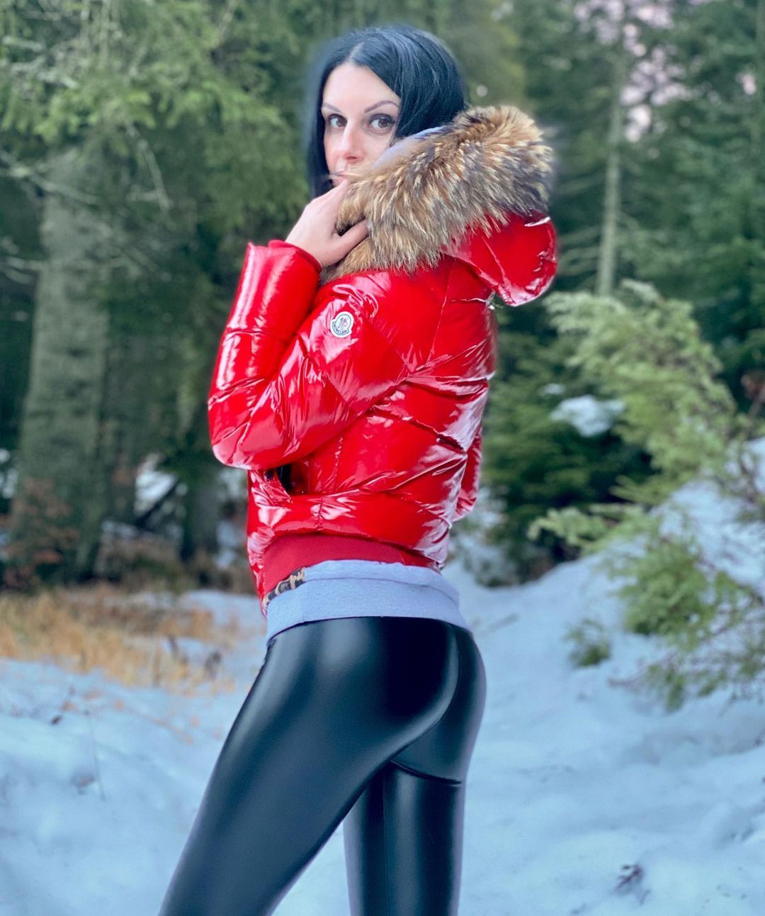 Déesse du cuir cherche soumis fougueux pour jeux extrêmes à Aubervilliers Morgane - rencontre-Aubervilliers