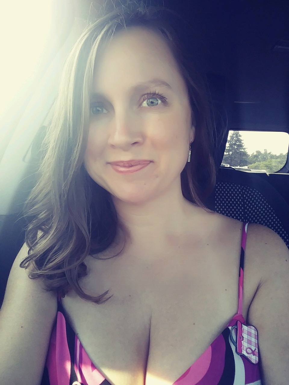 Envie d’une conversation torride ? Découvre le plaisir d’une voix douce et coquine au téléphone ! Camille - rencontre-BDSM-Reims