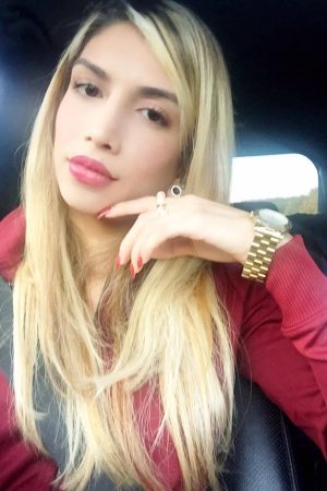 Nora - rencontre-Dominatrice-Vitry-sur-Seine