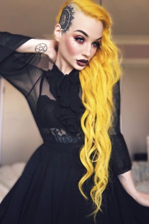 Feu au bureau 🔥 Élise - rencontre-MILF-Annemasse