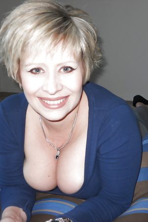 Le printemps me rend impatiente et toi tu traînes encore Virginie - rencontre-Milf-Carcassonne