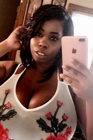 La tempête après l’apéro Lina - rencontre-Milf-Compiègne