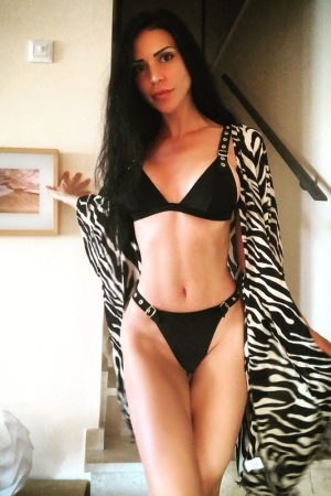 Câline et Féroce 🔥 Claire - rencontre-Dominatrice-Villeurbanne