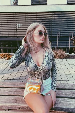 J’ai besoin de mes griffes Sabrina - rencontre-Dominatrice-Cagnes-sur-Mer