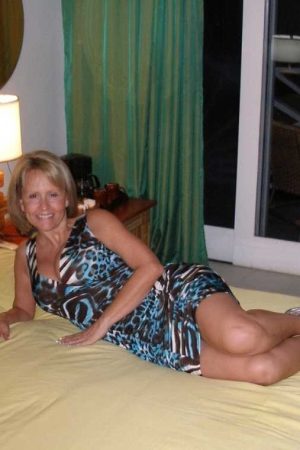 Tu peux me supporter tous les jours ? Rpg inclus. Cécile - rencontre-Dominatrice-Cagnes-sur-Mer