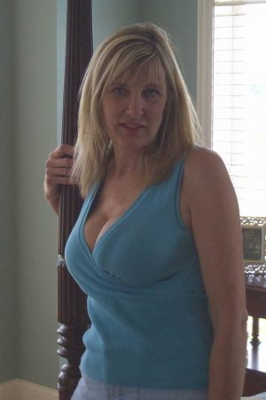 Charlotte - rencontre-Dominatrice-Mantes-la-Jolie