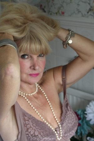 Des pieds, encore des pieds ! Nadine - rencontre-Cougar-Arras