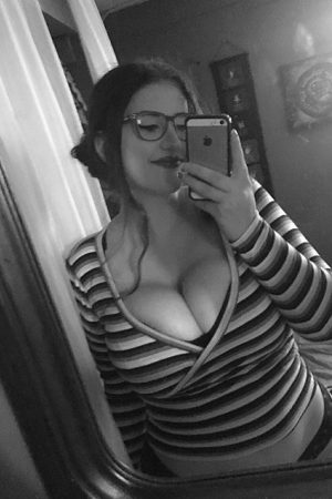 Michèle, 51 ans — Mes bottes t’appartiendront Michèle - rencontre-Cougar-Dijon