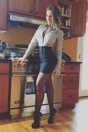 Livia - rencontre-Dominatrice-Talence