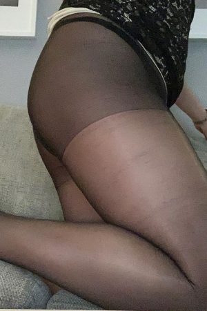 Baiser sans complication Clarisse - rencontre-Milf-Toulouse